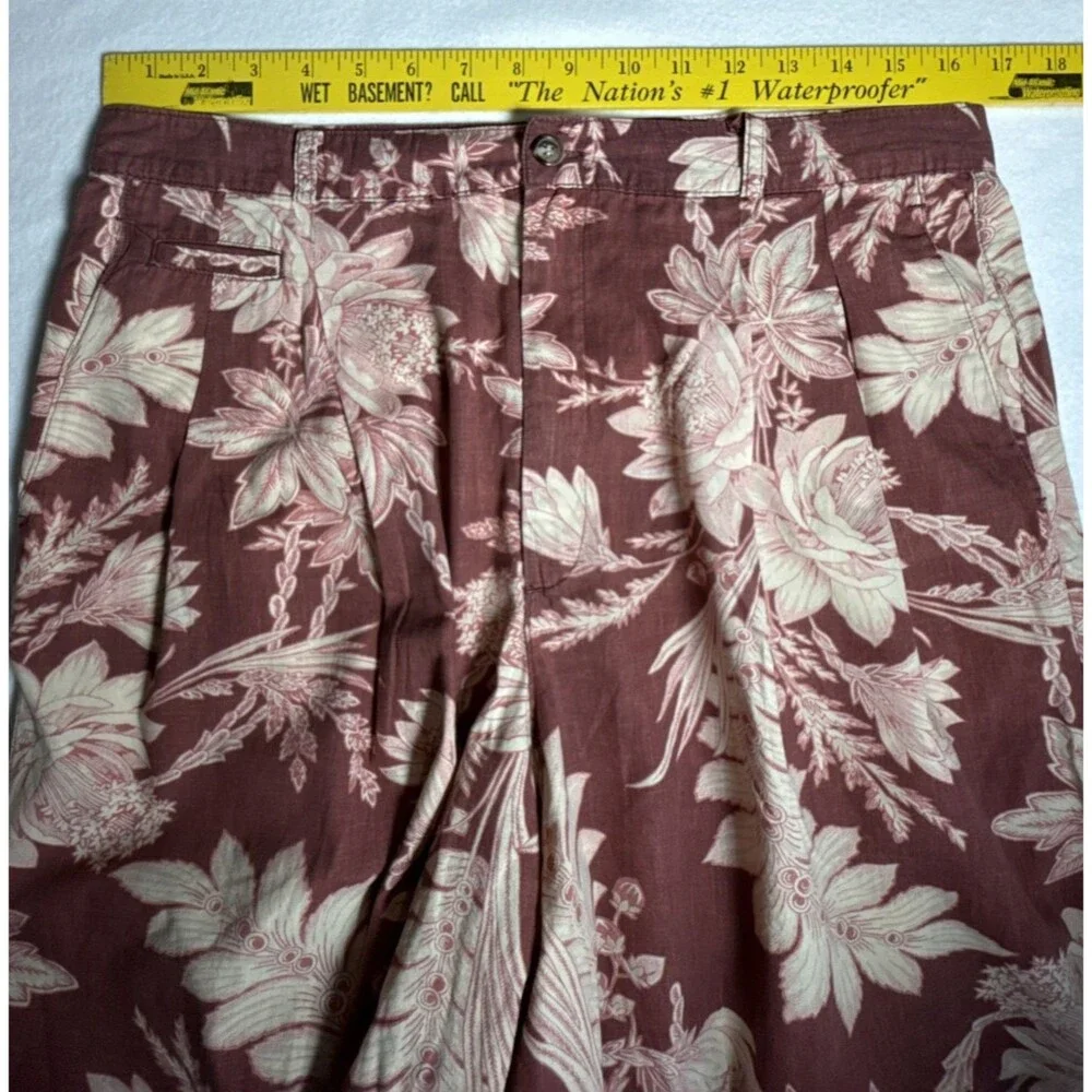 VTG Banana Republic Safari Travel Shorts Mens 34 Pleated Cotton 80s 90s Floral